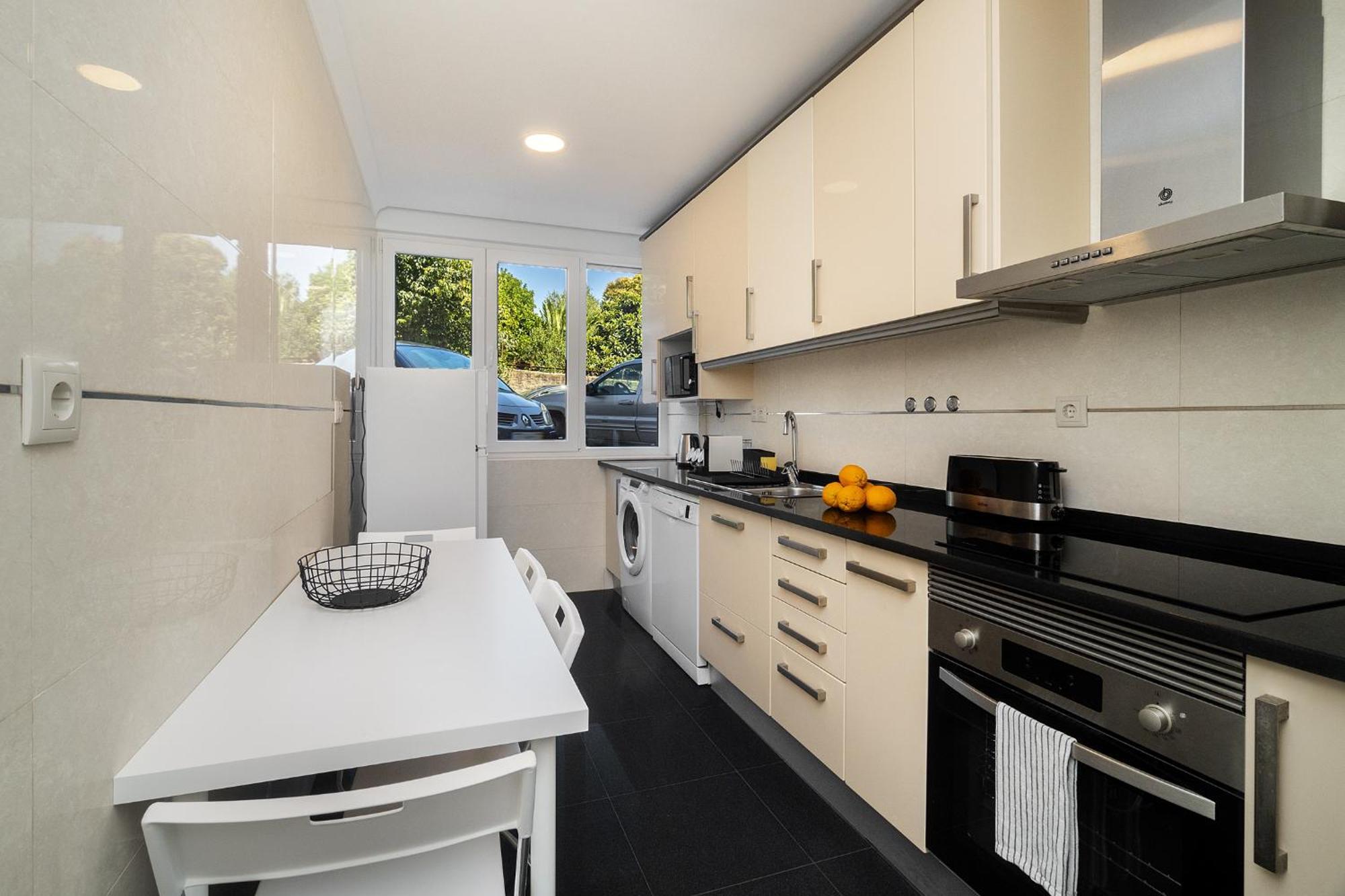 Whome Peaceful Alges Family Home Away From City Noise Exteriör bild